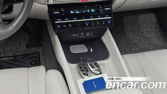 Hyundai Grandeur GN7 — Фото автомобиля 25