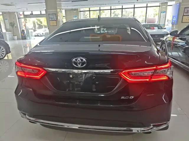 Toyota Camry — Фото автомобиля 5
