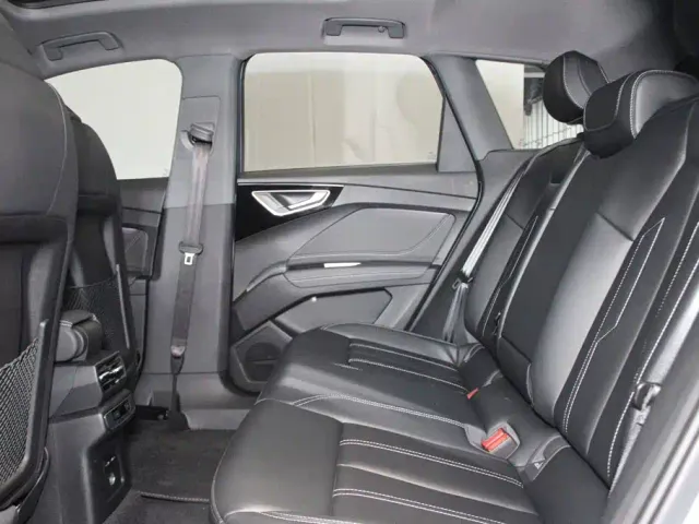 Audi Q4 e-tron — Фото автомобиля 8