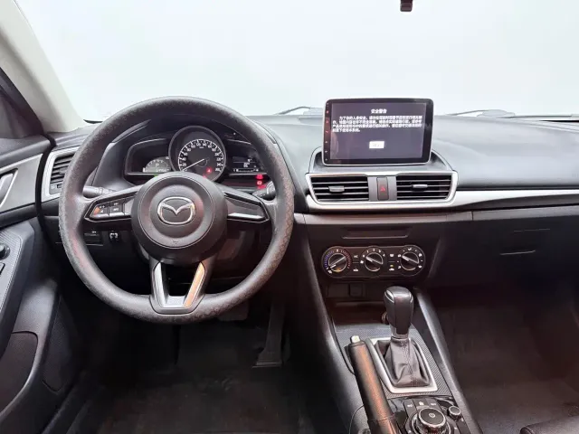 Mercedes-Benz GLA-Class — Фото автомобиля 11