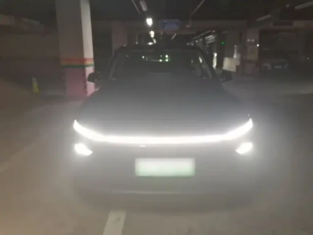 Tesla Model Y — Фото автомобиля 2