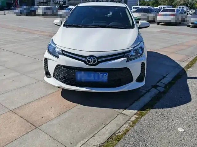 Toyota Vios FS — Фото автомобиля 2