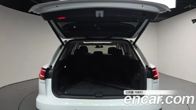Volkswagen Touareg Touareg 3 поколение 3.0 TDI Premium — Фото автомобиля 19