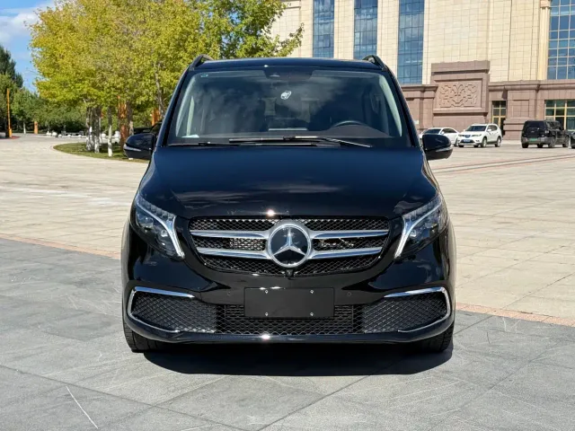 Mercedes-Benz V-Class — Фото автомобиля 3