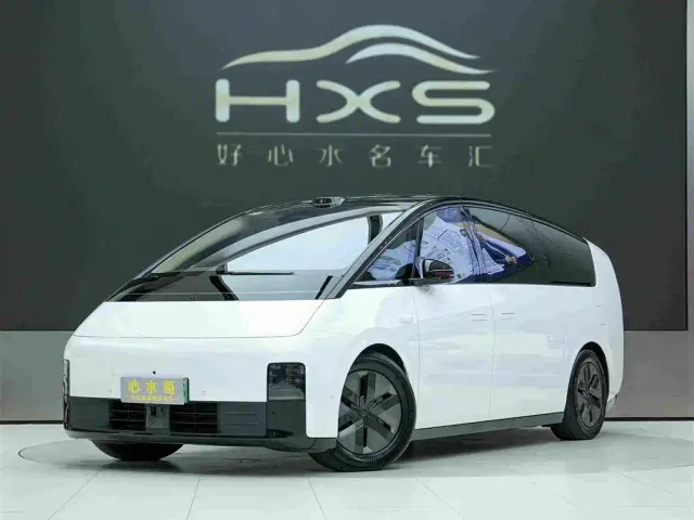 Фотография автомобиля — Li Auto MEGA