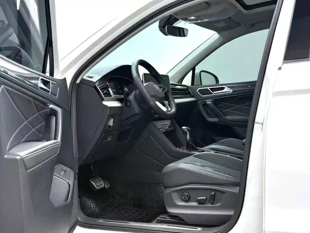 Volkswagen Tiguan L — Фото автомобиля 5
