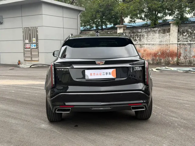 Cadillac XT5 — Фото автомобиля 11