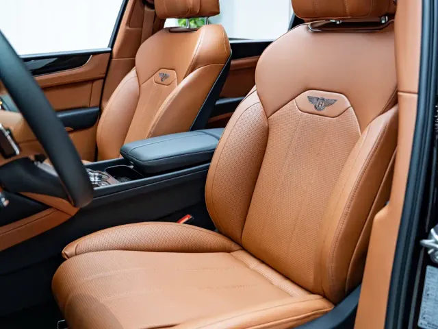 Bentley Bentayga — Фото автомобиля 14