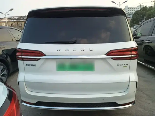 Roewe iMAX8 — Фото автомобиля 5