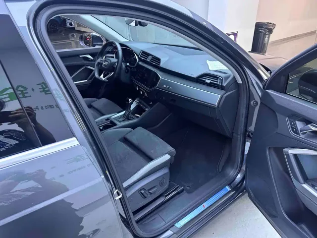Audi Q3 — Фото автомобиля 11
