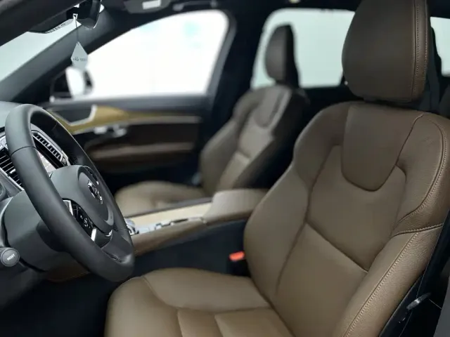 Volvo XC90 — Фото автомобиля 18