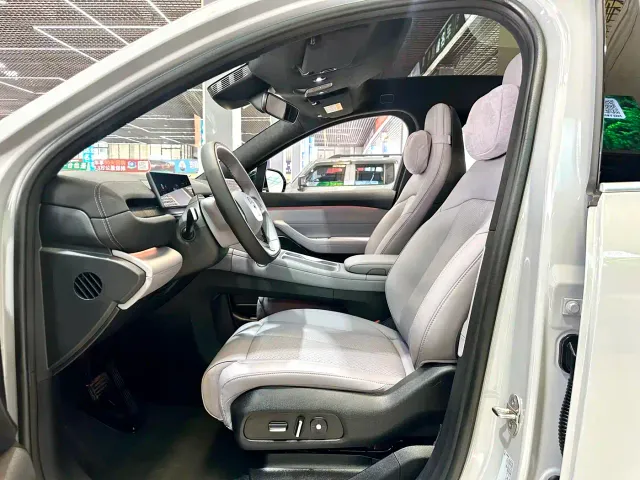 Nio EC6 — Фото автомобиля 9