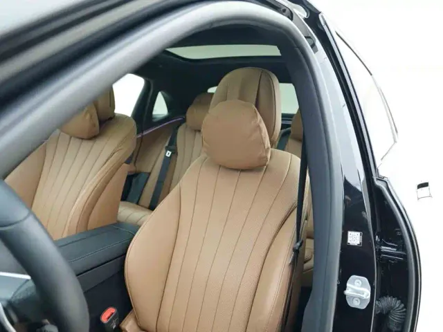 Mercedes-Benz E-Class — Фото автомобиля 13