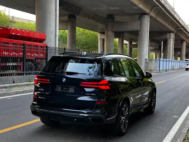 BMW X5 — Фото автомобиля 9