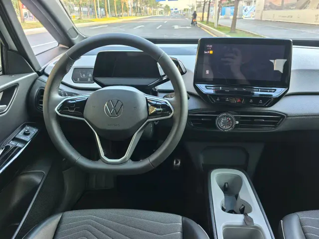Volkswagen ID.3 — Фото автомобиля 6