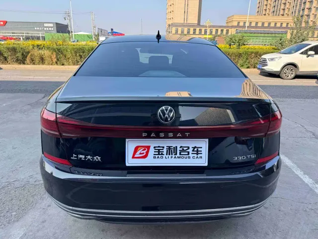 Volkswagen Passat — Фото автомобиля 7