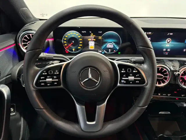 Mercedes-Benz A-Class — Фото автомобиля 12
