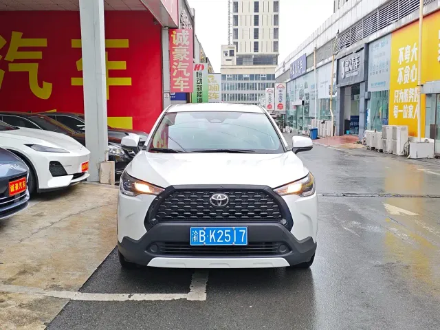 Toyota Corolla Cross — Фото автомобиля 2