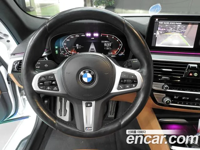 BMW 5 Series G30 — Фото автомобиля 17