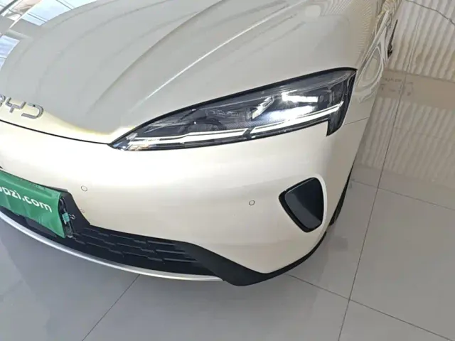 BYD Seal 07 DM-i — Фото автомобиля 23