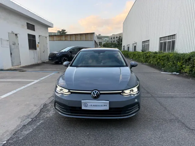 Volkswagen Golf 2023 280TSI DSG Pro — Фото автомобиля 2