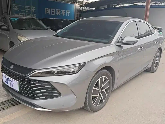 Фотография автомобиля — BYD Qin L