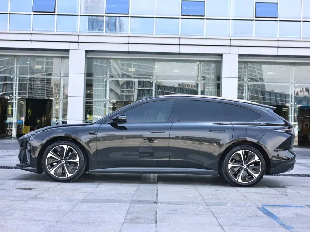 Nio ET5 Touring — Фото автомобиля 4