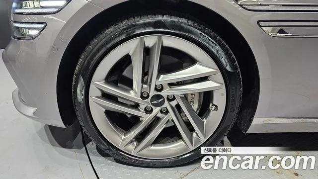 Genesis G80 Бензин 2.5 турбо AWD — Фото автомобиля 5