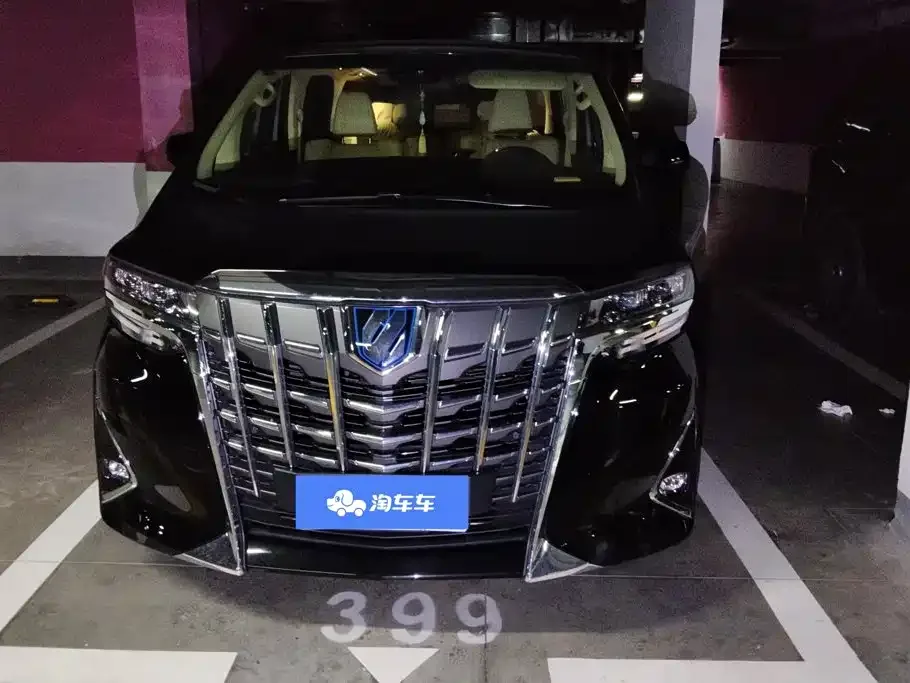 Toyota Alphard 2021 Hybrid 2.5L Luxury — Фото автомобиля 2