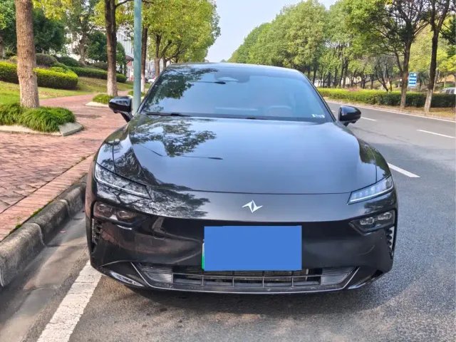 Dongfeng eπ 007 — Фото автомобиля 2