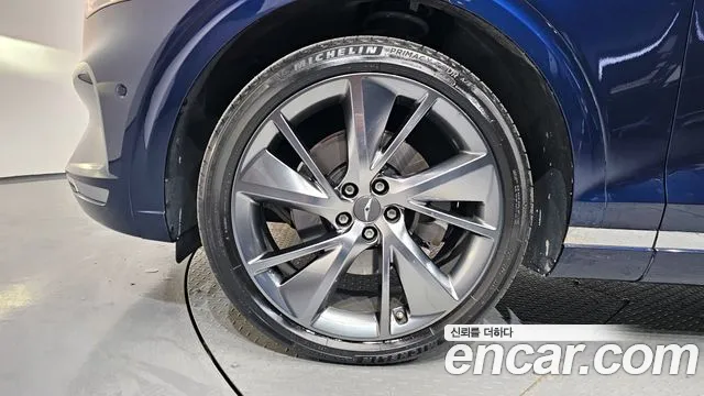 Genesis GV70 2.5T Бензин 2WD — Фото автомобиля 5