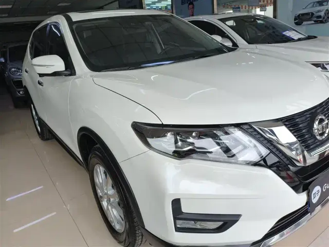 Nissan X-Trail — Фото автомобиля 3