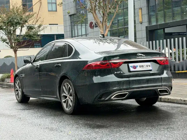 Jaguar XFL — Фото автомобиля 4