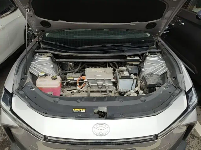 Toyota bZ3 — Фото автомобиля 19