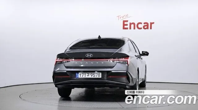 Hyundai Avante CN7 — Фото автомобиля 4
