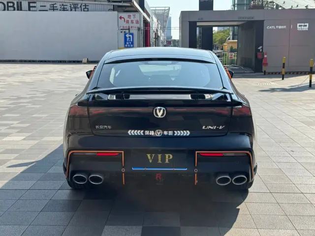 Changan UNI-V — Фото автомобиля 14