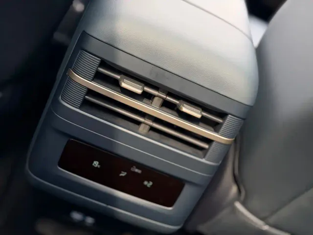 BYD FangChengBao Titanium 7 — Фото автомобиля 17