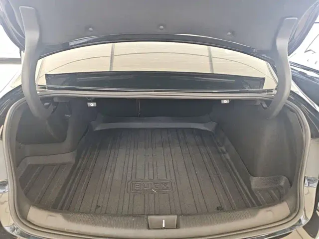 Buick Regal — Фото автомобиля 18