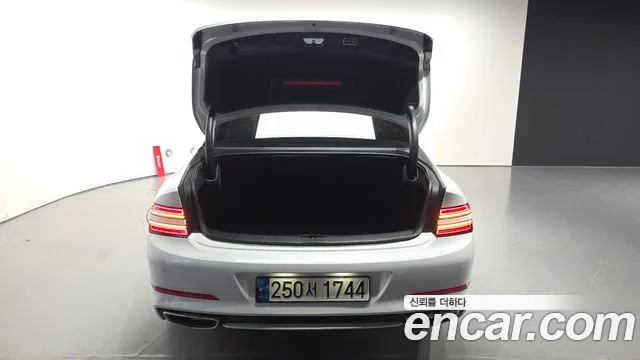 Genesis G80 RG3 — Фото автомобиля 30