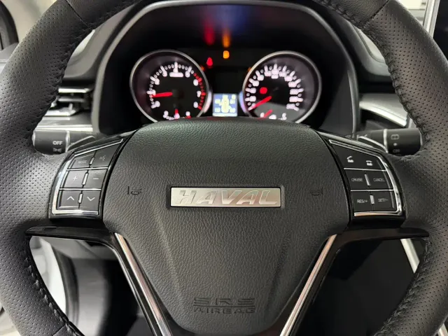 Haval M6 — Фото автомобиля 8