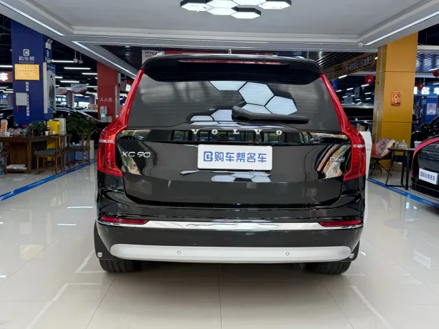 Volvo XC90 — Фото автомобиля 15