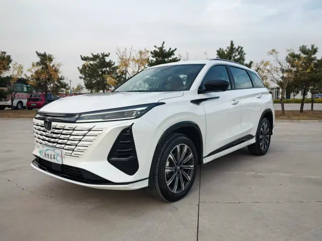 Фотография автомобиля — Changan CS75 Plus