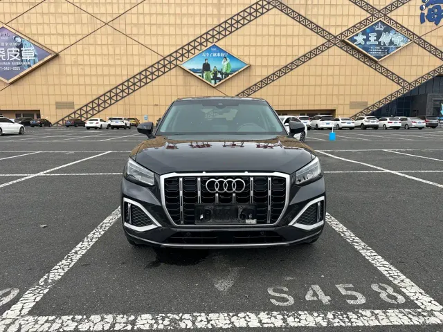 Audi Q2L — Фото автомобиля 2