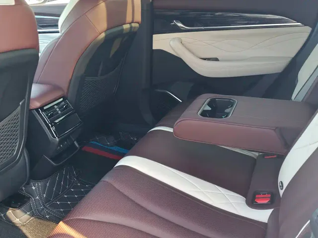 Geely Xingyue L — Фото автомобиля 9