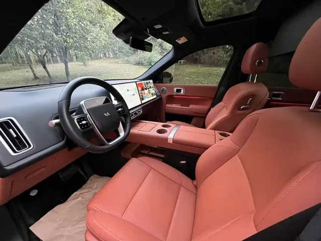 Li Auto L9 — Фото автомобиля 15