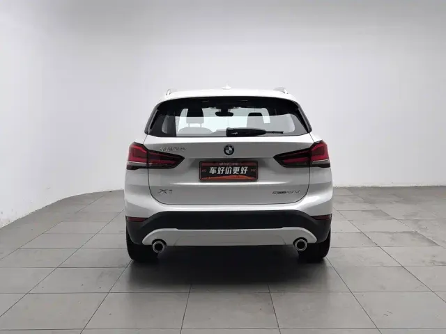 BMW X1 — Фото автомобиля 4