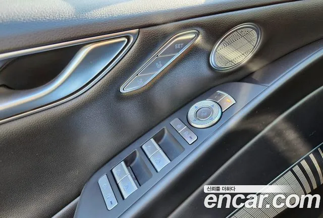 Genesis G80 RG3 — Фото автомобиля 12