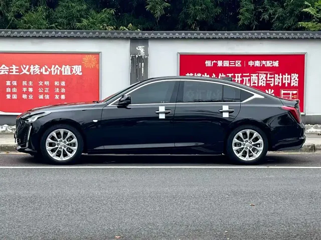 Cadillac CT5 — Фото автомобиля 3