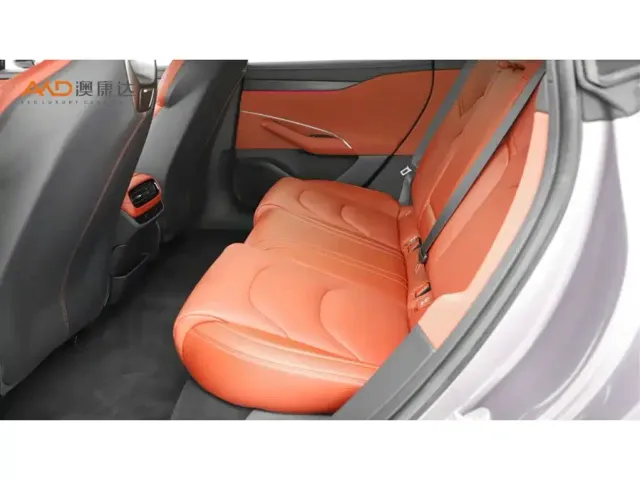 Xiaomi SU7 — Фото автомобиля 7