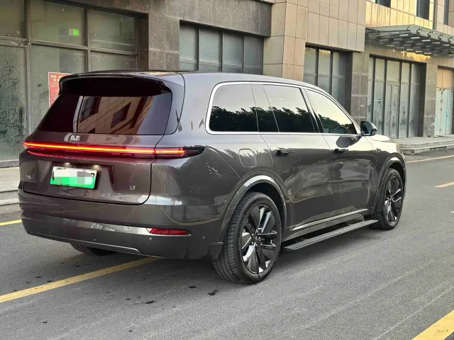 Li Auto L9 — Фото автомобиля 4